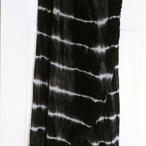 Black and White Maxi Skirt with split